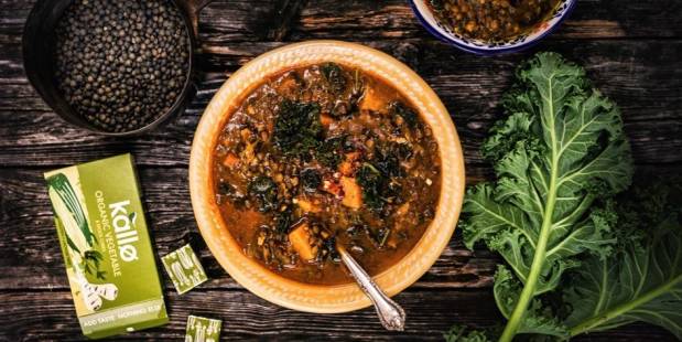 Lentil, kale & sweet potato soup